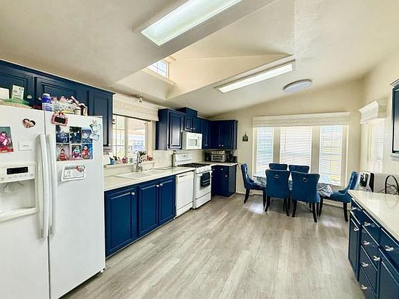3rd image of 1225 Vienna Dr Spc 32