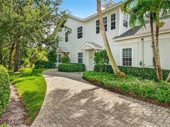 2360 Water Oak Ct SW APT 321, Vero Beach, FL 32962