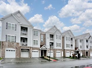 43 Elston Ct UNIT 202, Haskell, NJ 07420