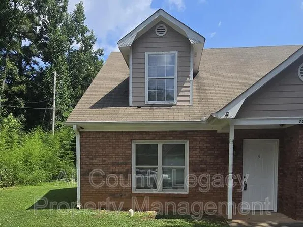 700 Rosehip Ln #A, Acworth, GA 30101