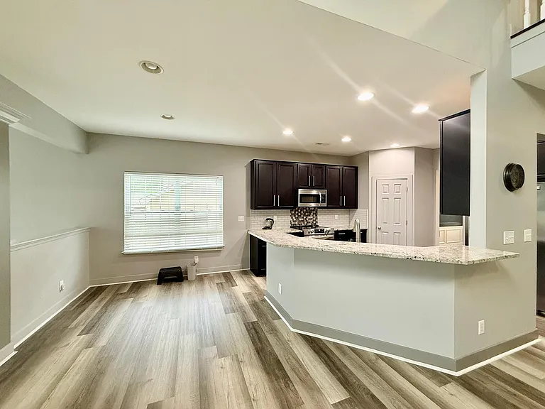 13141 Wilburn Park Ln — Photo 5