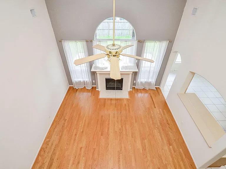 9403 Sundance Dr — Photo 6