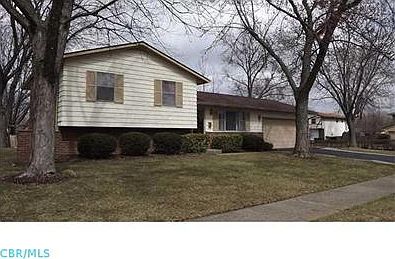 2nd image of 2240 Maplewood Dr