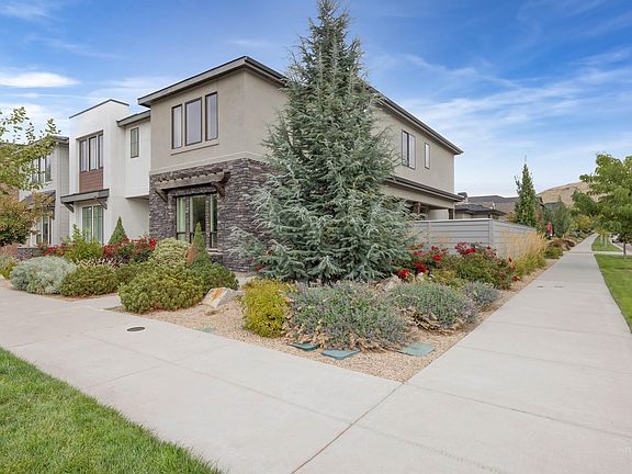 3rd image of 4252 E Parkcenter Blvd