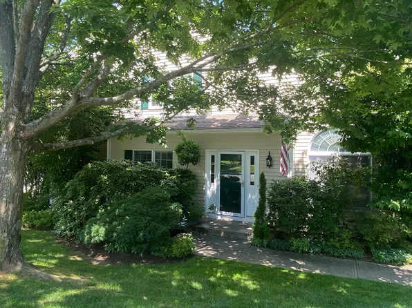 12 Deane Lane #12, Fairfield, CT 06824