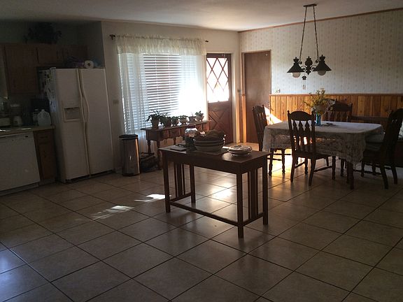 5th image of 13800 Lake Claire Ct