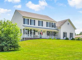 3 Pinnacle Rd, Ellington, CT 06029