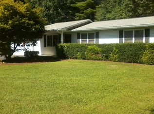 415 Heather Cir, Hendersonville, NC 28739