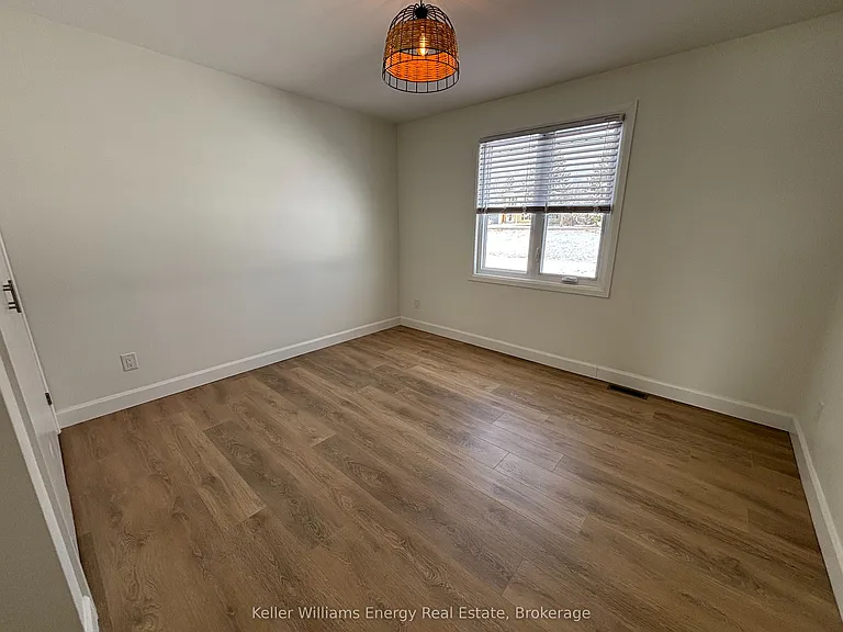497 Wellington Main St — Photo 24