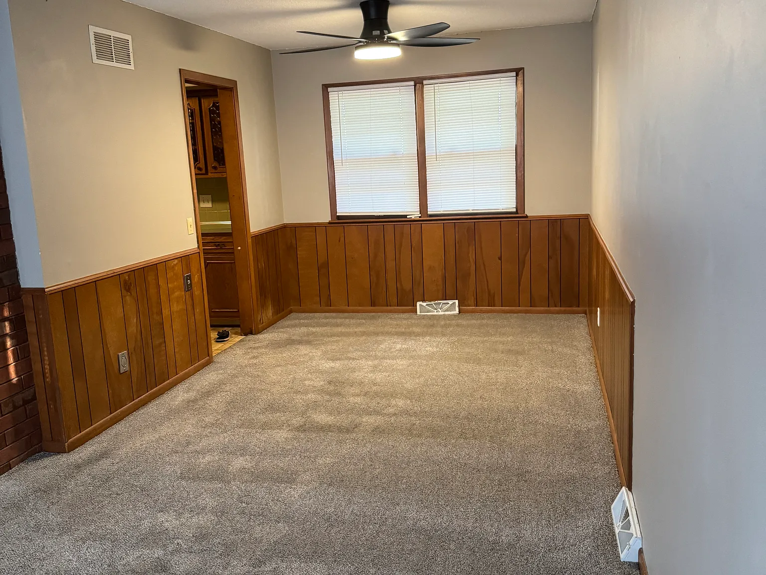 1107 Carol Dr — Photo 3