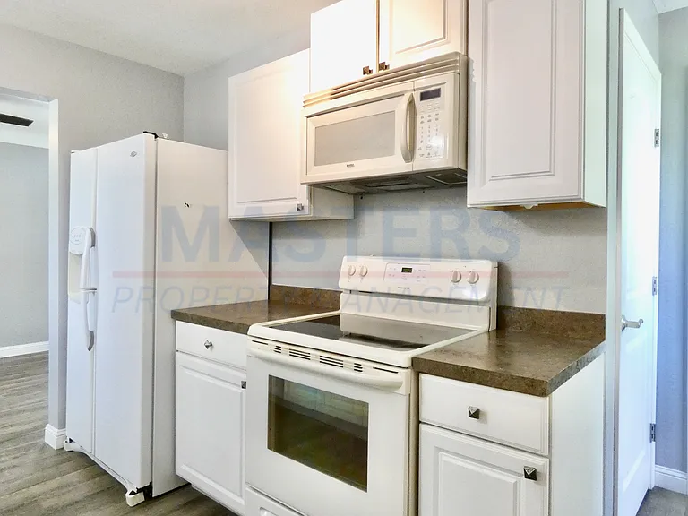 827 Wall St — Photo 11