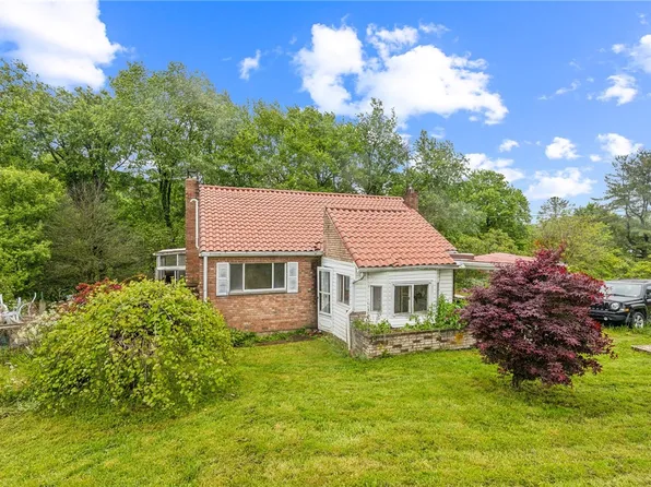 29564 Lake Creek Rd, Cochranton, PA 16314