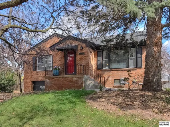 1711 N 52nd St, Omaha, NE 68104