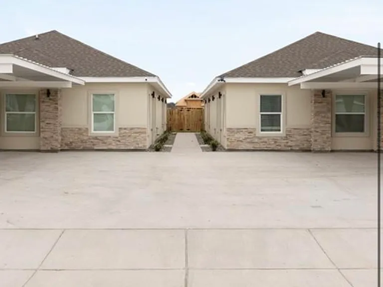 811 N Woodson Ave #4 — Photo 1