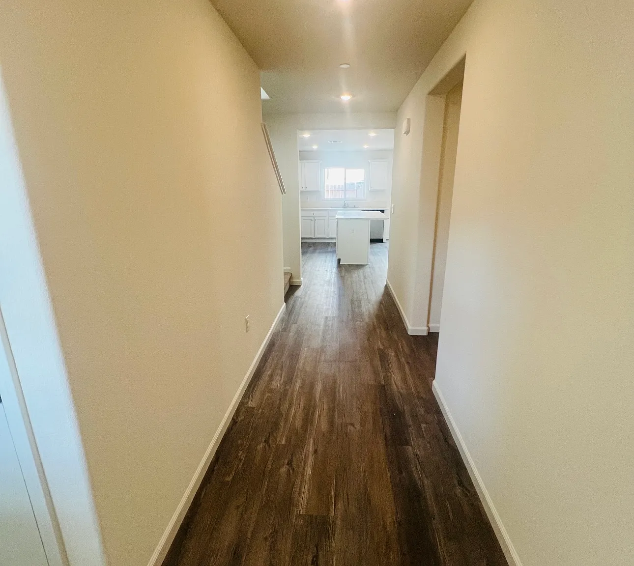4 bed, 1900 sqft, $3,000 — Photo 3