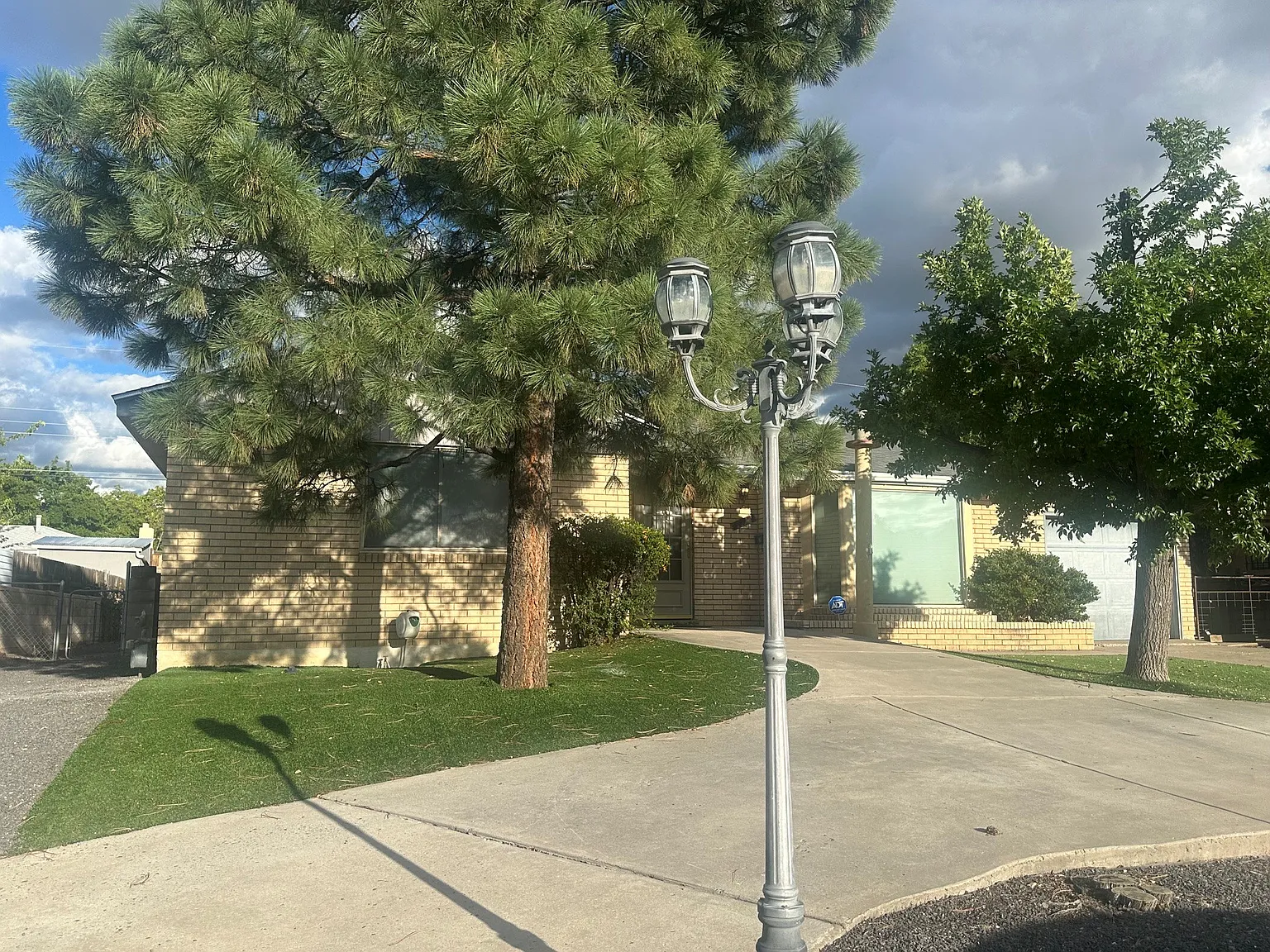 3 bed, 1755 sqft, $1,950 — Photo 3