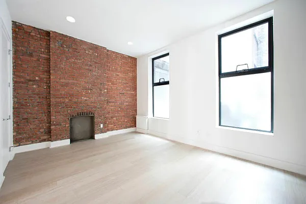 Rented by Town Residential | media 17