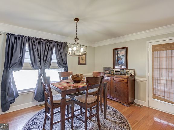 5th image of 1416 Kingston Way