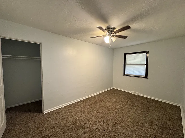 716 Cranford Dr — Photo 18