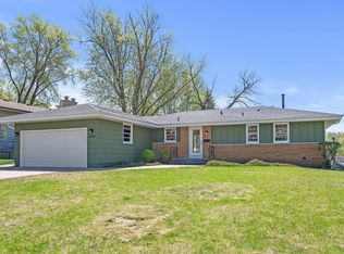 8209 39th Ave N, New Hope, MN 55427