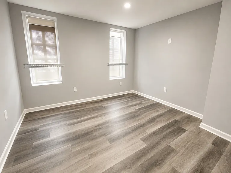 3041 W Berks St — Photo 6