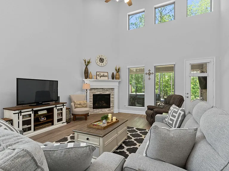282 Sky Top Dr — Photo 17