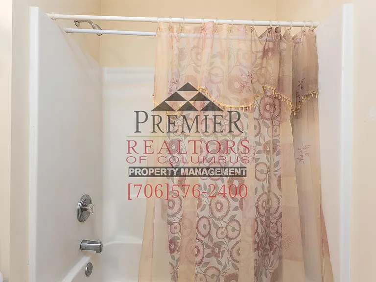 1740 Doerun Dr — Photo 23