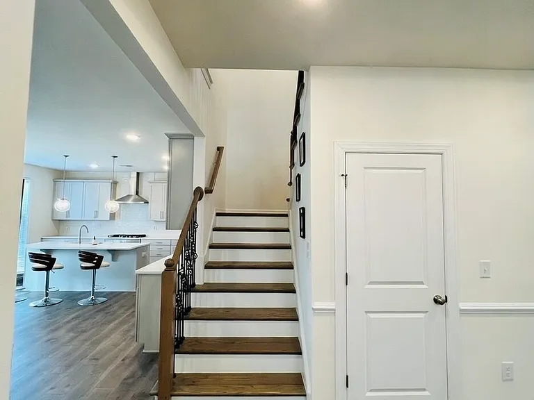 2521 Macy Grove Ln — Photo 22