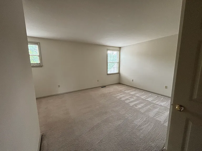 Upstairs Bedroom #2