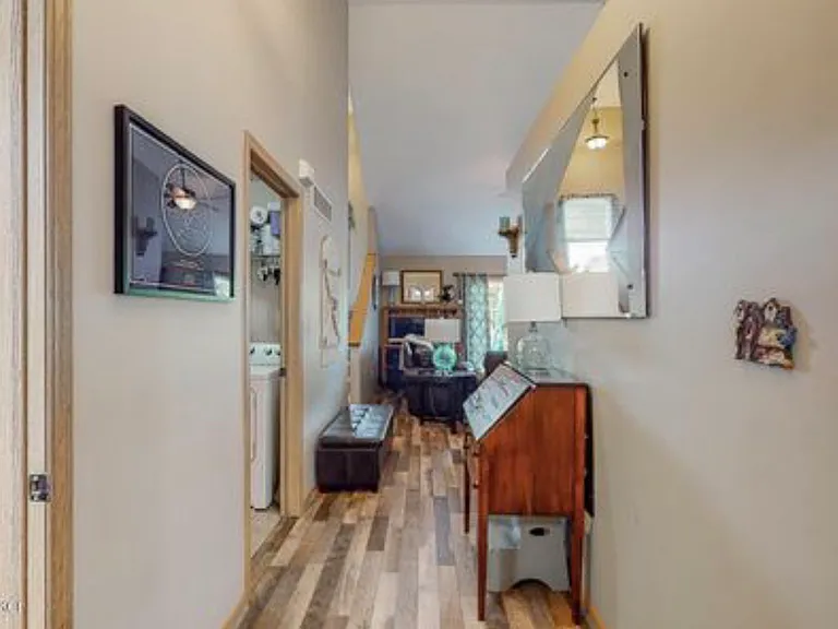 6608 Rockview Way — Photo 2