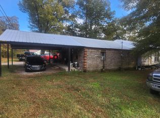 1070 Mountain View Rd, Trion, GA 30753