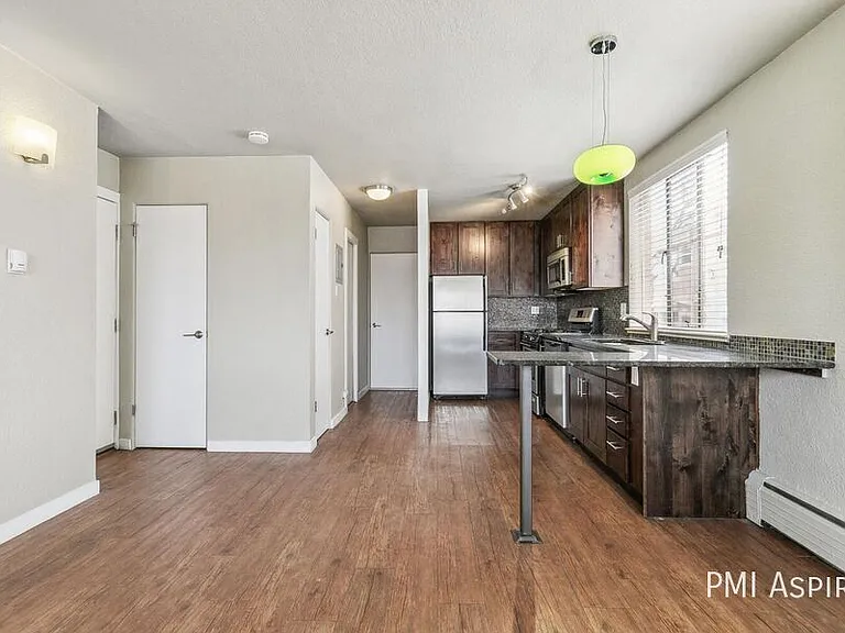 59 N Ogden St #10 — Photo 16