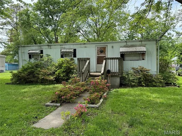 802 S Borders Ave, Marissa, IL 62257