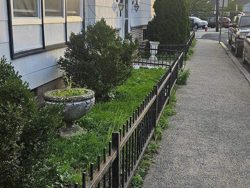 2 Spring St