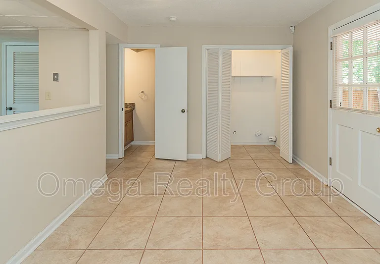2364 Grayson Valley Cir — Photo 16