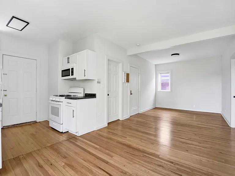 6407 N Wayne Ave #3 — Photo 4