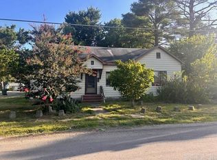 422 W Maxwell St, Dewitt, AR 72042