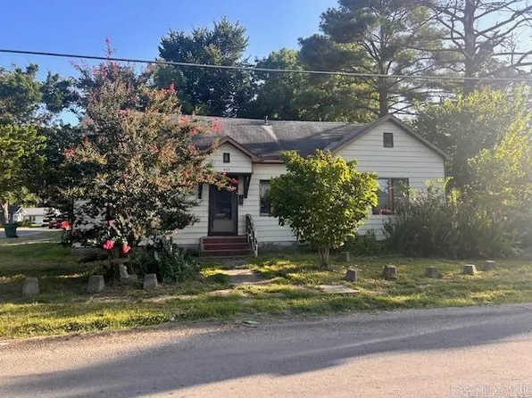 422 W Maxwell St, Dewitt, AR 72042