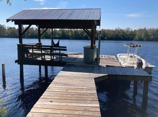 139 Gooseneck Rd W, Rocky Point, NC 28457