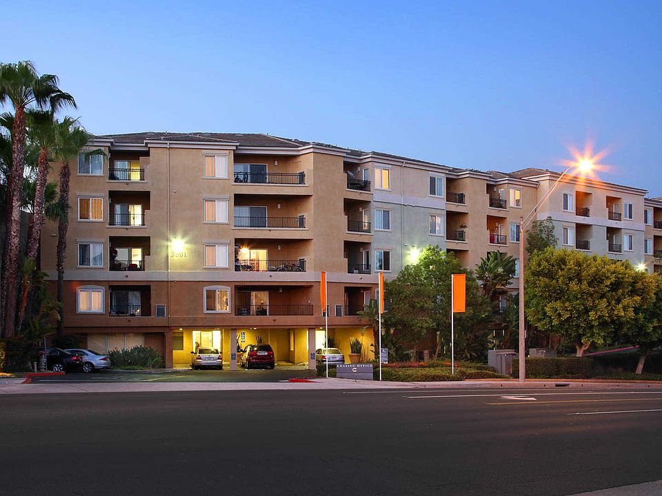 Bay Hill Apartments Building