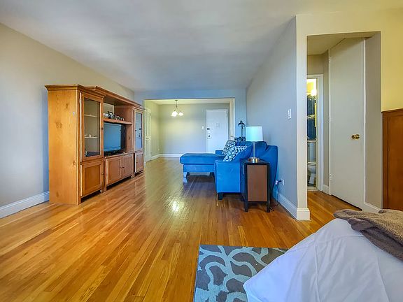 3rd image of 770 Ocean Pkwy APT 5R