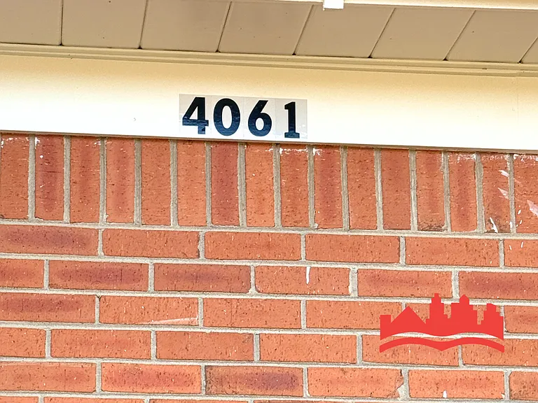 4061 Mossville St — Photo 2