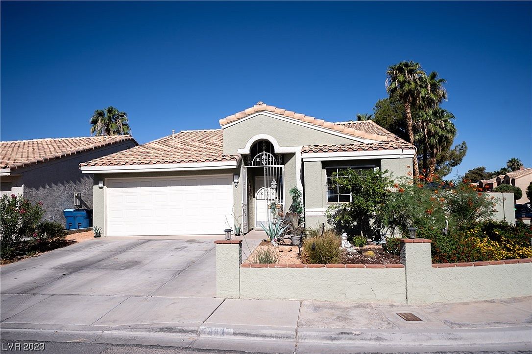 5483 Walton Heath Ave