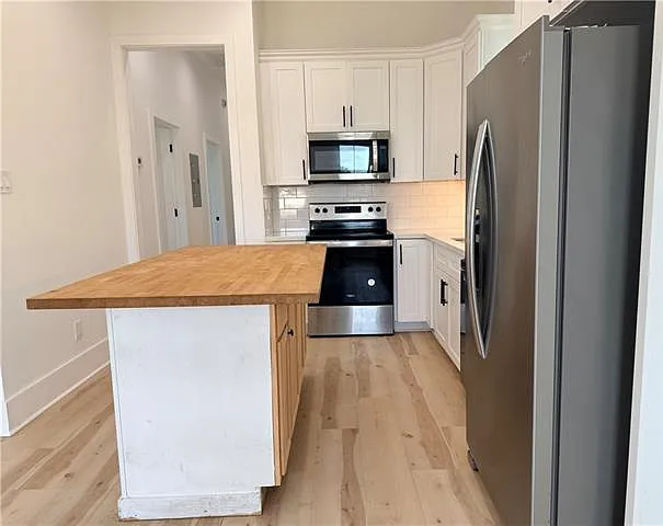 637 Lizardi St — Photo 6
