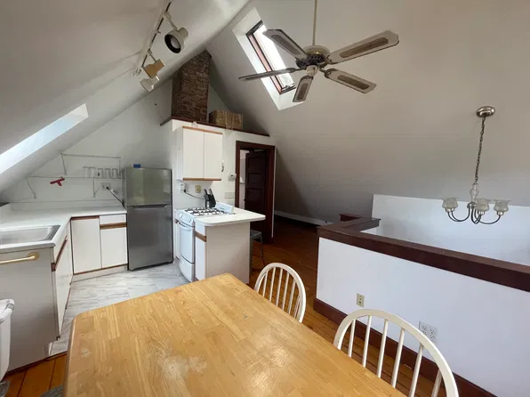 37 Edward St #3, Newport, RI 02840
