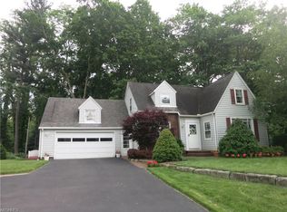 1484 Graham Rd, Stow, OH 44224