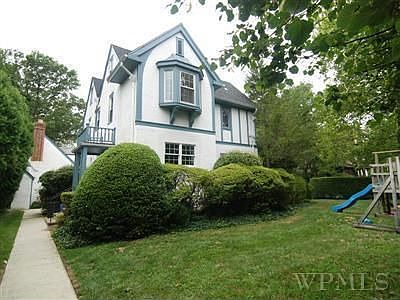 3rd image of 11 Walnut Ave
