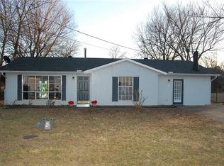 97 E Neal St, Farmington, AR 72730