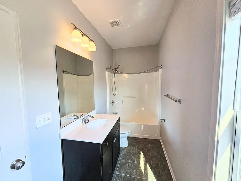 821 Westmoreland Cir NW — Photo 32