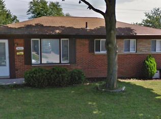 7420 Iroquois St, Westland, MI 48185